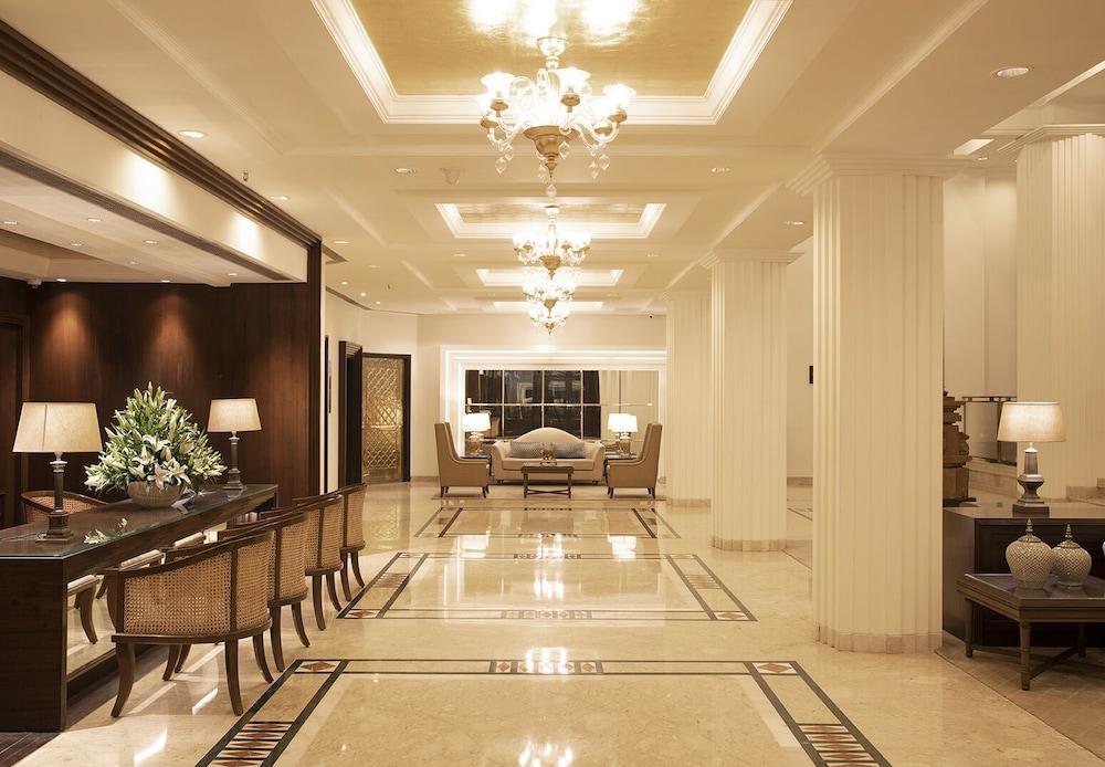 Taj Ganges Varanasi Exterior foto The lobby of the Taj Bengal