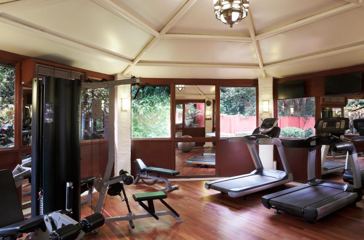 Taj Ganges Varanasi Exterior foto The gym at the Taj Bengal